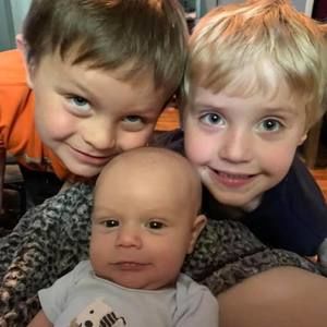 Meet your Posher, April